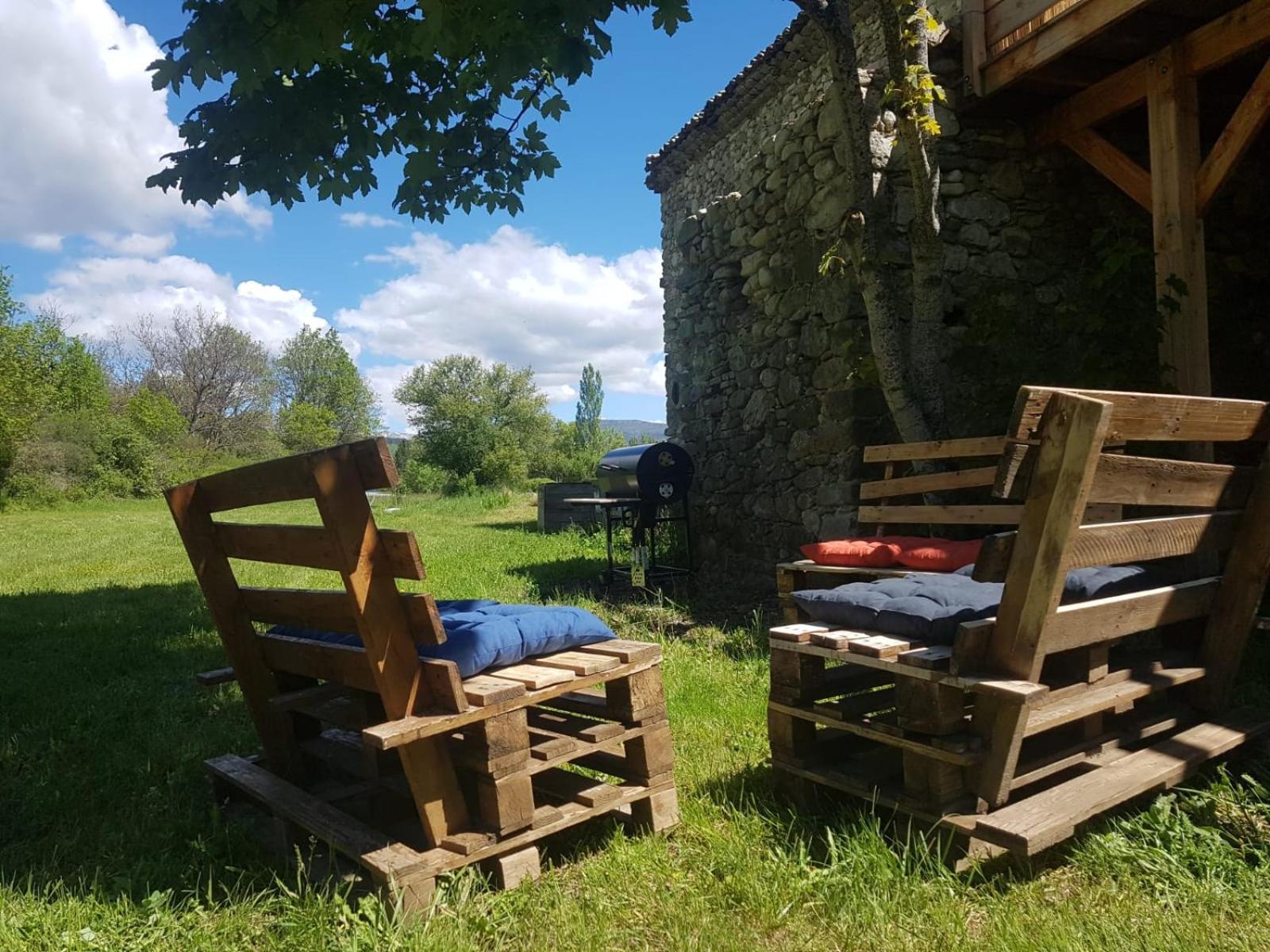 Les Gites Du Saro Chabestan Exteriér fotografie