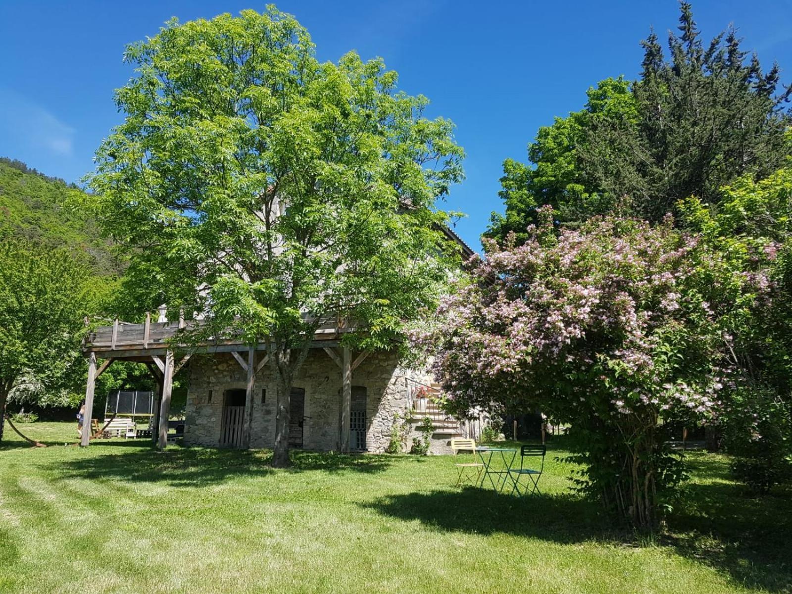 Les Gites Du Saro Chabestan Exteriér fotografie